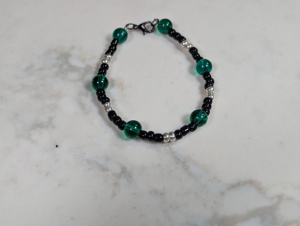 Black, Green, Silver Glass Bead Bracelet 